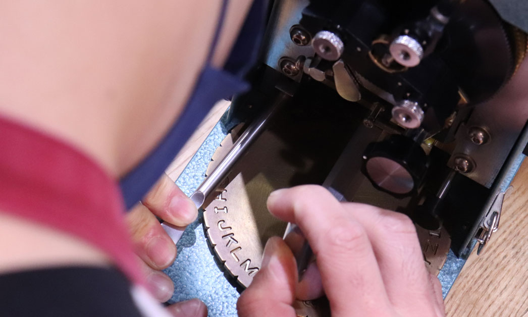 指輪に刻印を自分で入れる